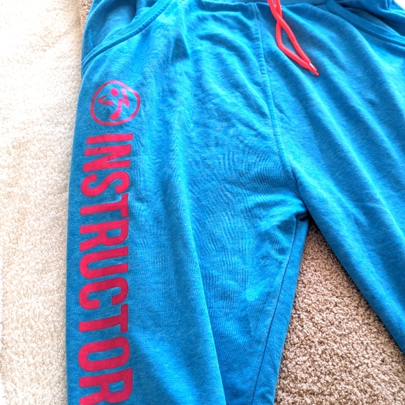 NWT Zumba instructor sweatpants Capri size M - Picture 6 of 8